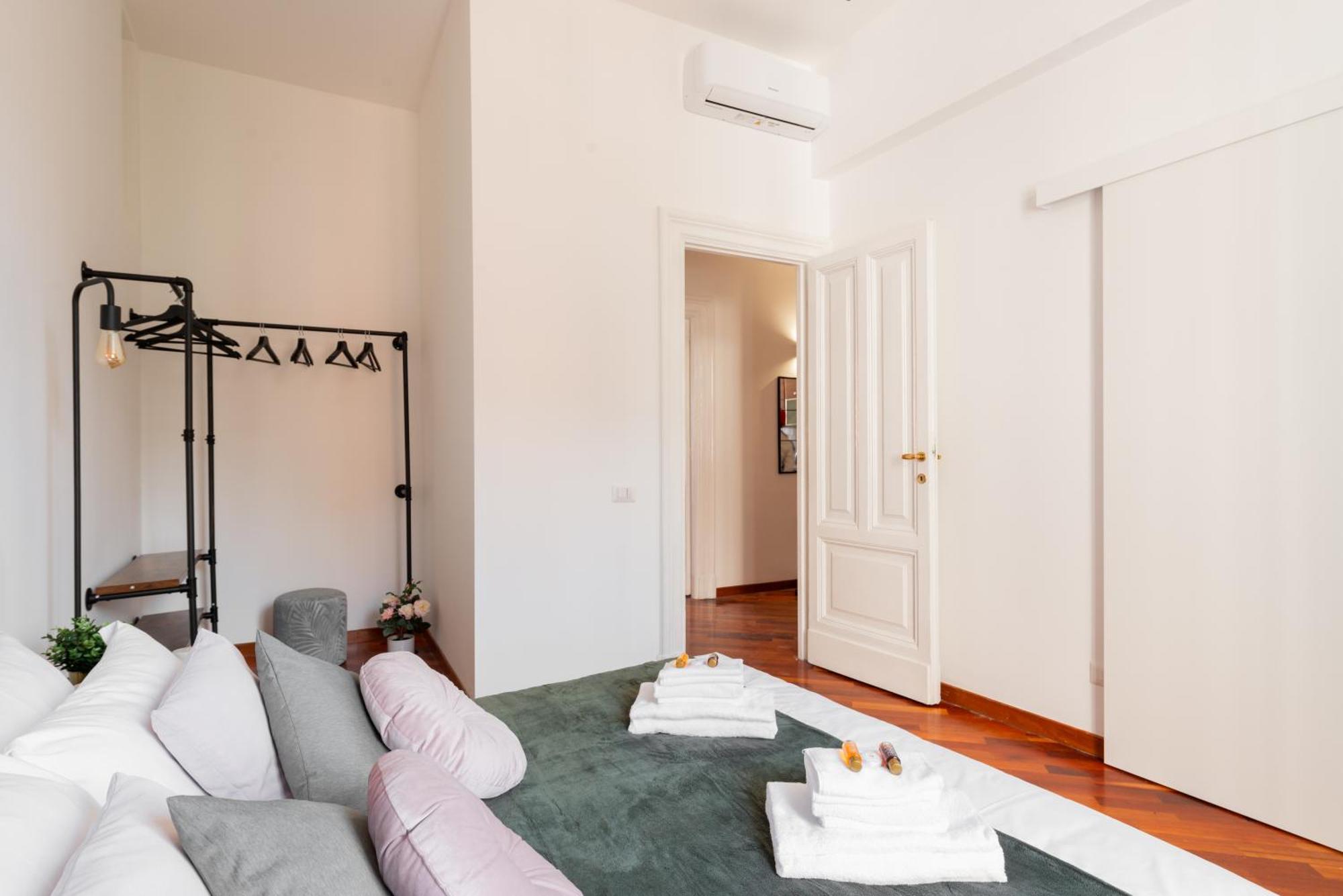 Piacentino Homes San Giovanni Apartment Рим Экстерьер фото